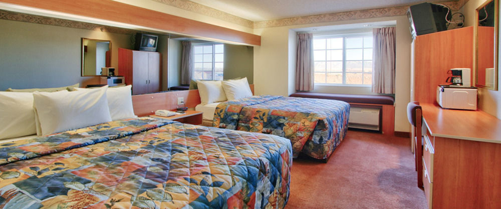 Western Skies Inn & Suites 로스 루나스 외부 사진