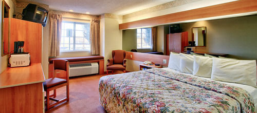 Western Skies Inn & Suites 로스 루나스 외부 사진